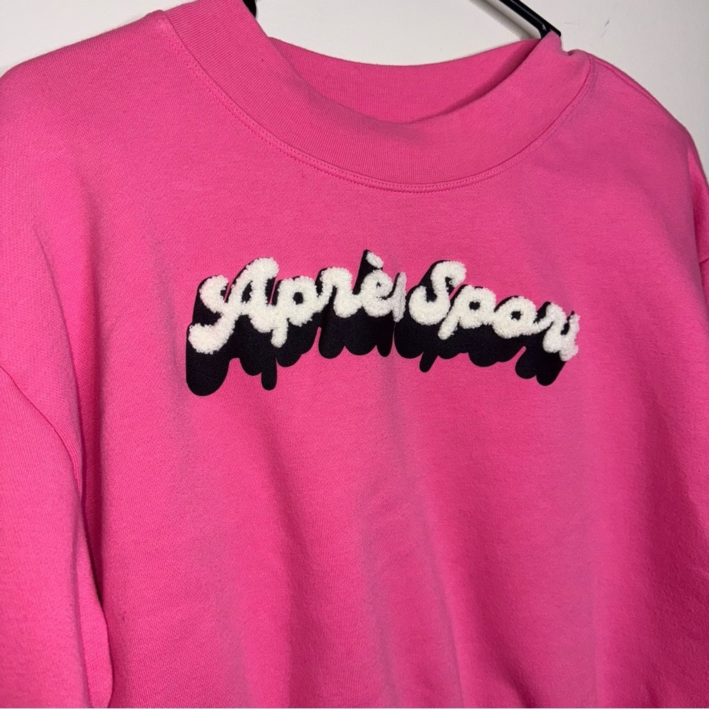 🖤All in Motion Vibrant Pink Sweatshirt - Picture 3 of 5